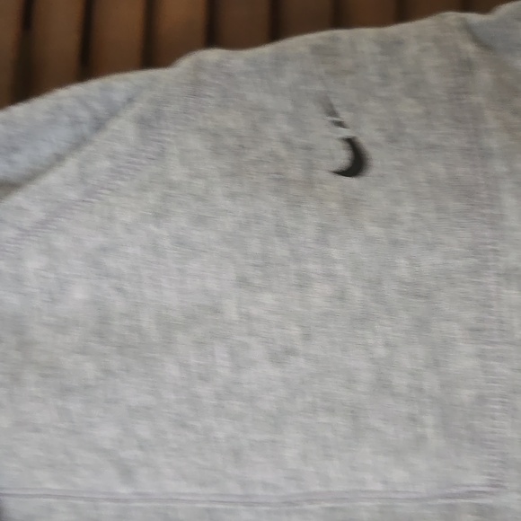 Nike Dry Fit  Women's Gray Shorts  GUC - Picture 4 of 7